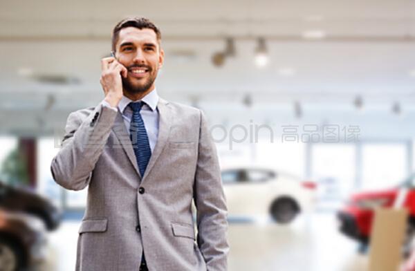 汽車銷售新篇章 數(shù)字化手勢(shì)與人性化微笑的完美融合